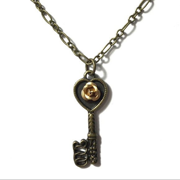 Jewelry - Petite gold floral key necklace